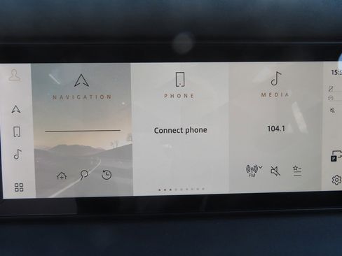 Used 2023 Land Rover Defender 90 S image 31