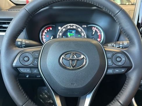 Certified 2025 Toyota RAV4 XLE w/ Convenience Package FWD image 28