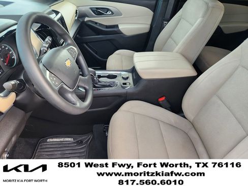 Used 2023 Chevrolet Traverse LS FWD image 12