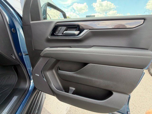 New 2026 GMC Yukon Elevation w/ Elevation Premium Package AWD/4WD image 22