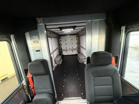 Used 2024 Chevrolet Brightdrop 600 w/ Commercial Equipment Package image 14