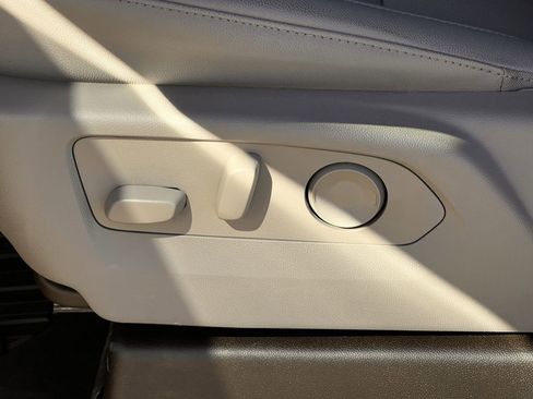 New 2026 GMC Sierra 1500 SLT image 22