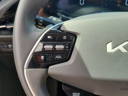 Used 2023 Kia Niro EX FWD image 20