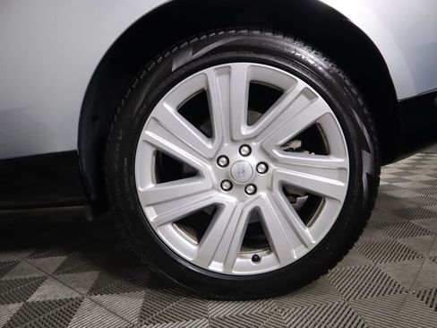 Used 2023 Land Rover Range Rover SE image 32