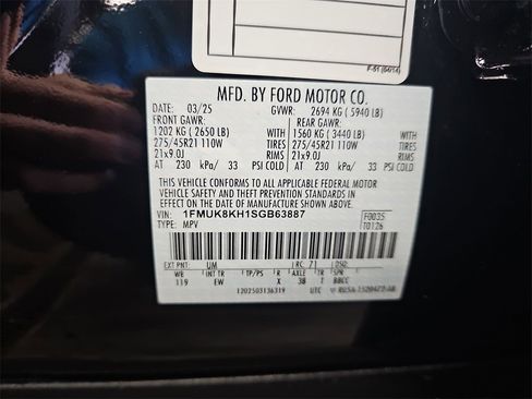 Used 2025 Ford Explorer ST-Line w/ ST-Line Street Pack image 33