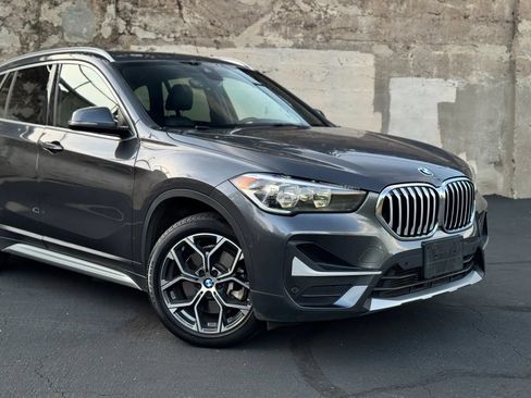 Used 2021 BMW X1 sDrive28i w/ Convenience Package FWD image 3