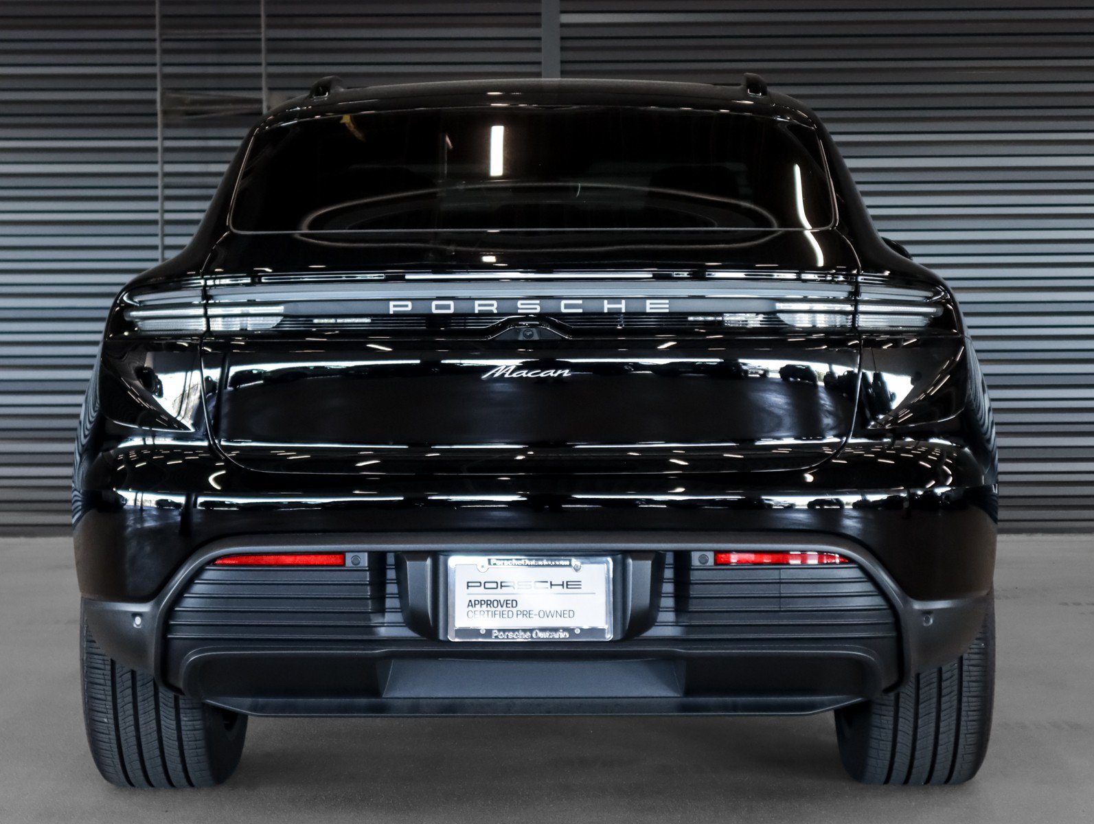 Certified 2026 Porsche Macan Electric RWD image 9