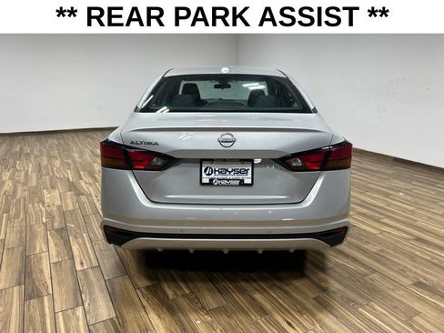Used 2025 Nissan Altima 2.5 SV FWD image 6