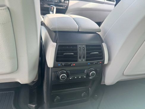 Used 2012 BMW X5 M image 35
