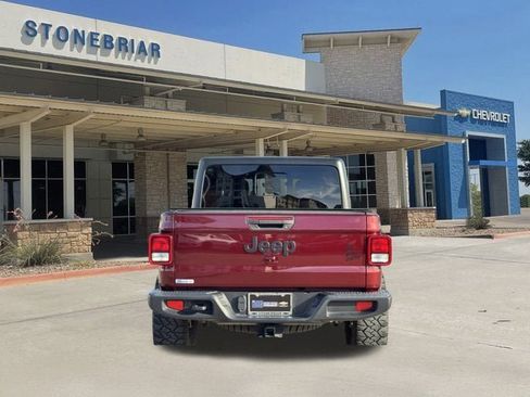 Used 2021 Jeep Gladiator Sport image 6