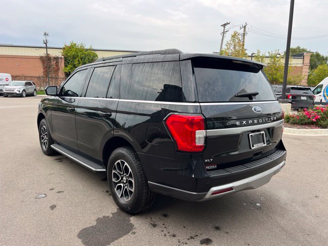 Used 2023 Ford Expedition XLT AWD/4WD image 7