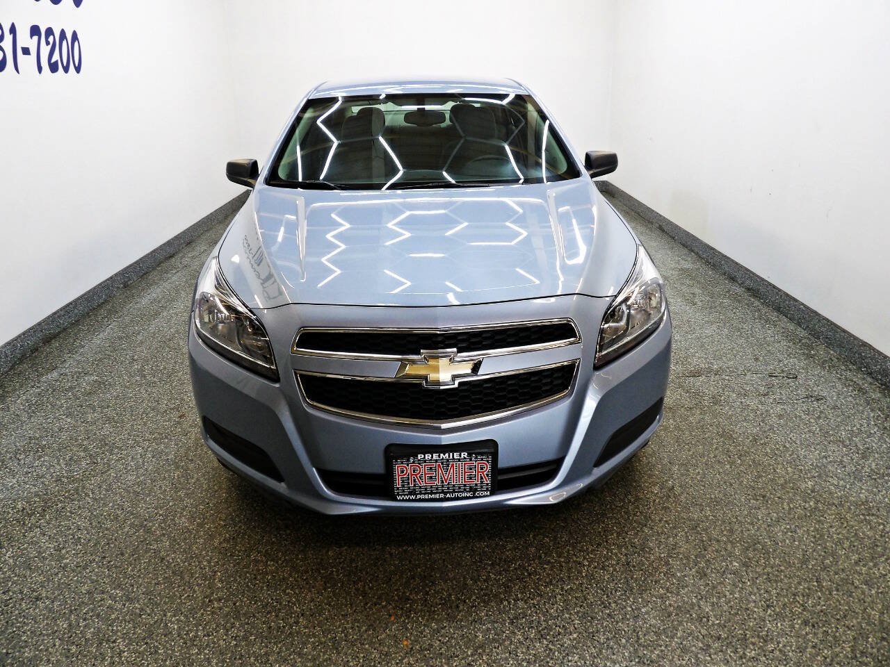Used 2013 Chevrolet Malibu LS FWD image 2