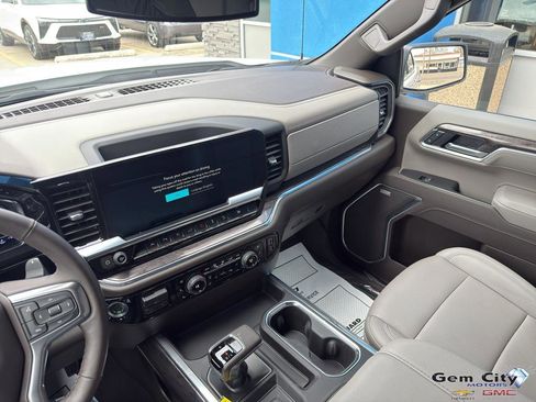 Used 2025 Chevrolet Silverado 1500 LTZ w/ Z71 Off-Road Package AWD/4WD image 18