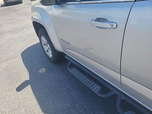 Used 2017 Chevrolet Colorado LT w/ LT Convenience Package image 18