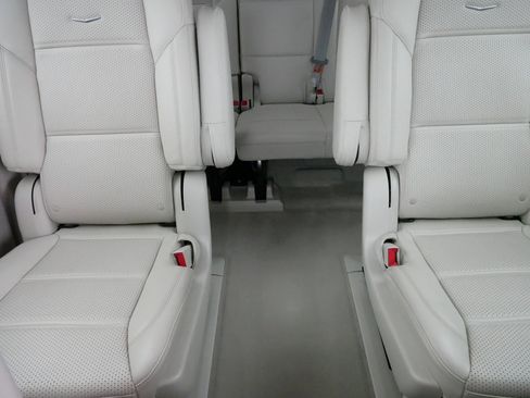 Certified 2023 Cadillac Escalade ESV Sport Platinum image 13