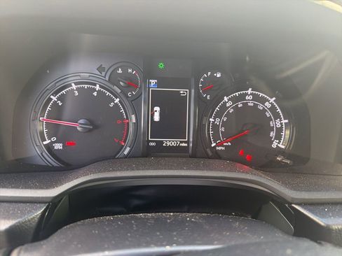 Used 2024 Toyota 4Runner SR5 Premium w/ Moonroof Package image 4