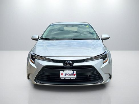 Used 2026 Toyota Corolla LE FWD image 2