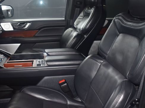 Certified 2023 Lincoln Navigator L Reserve w/ Equipment Group 201A image 10