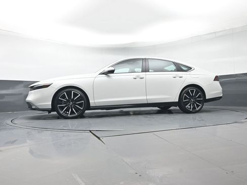 Certified 2024 Honda Accord Touring image 36