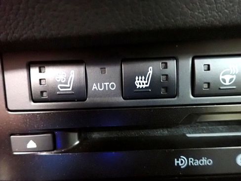 Used 2022 Lexus ES 250 w/ Premium Package image 17