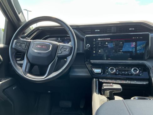 Used 2023 GMC Sierra 1500 AT4 w/ AT4 Premium Package AWD/4WD image 6