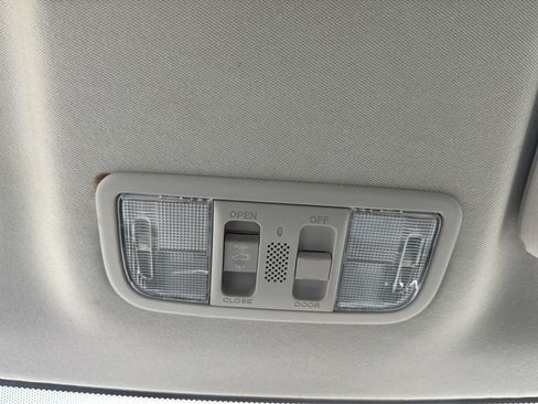 Used 2018 Honda HR-V EX image 18