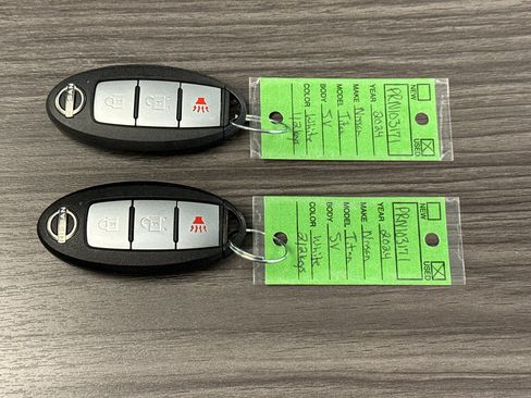 Used 2024 Nissan Titan SV w/ Accessory Utility Package image 36