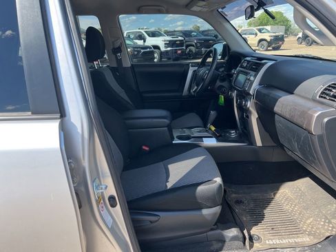Used 2019 Toyota 4Runner SR5 AWD/4WD image 24