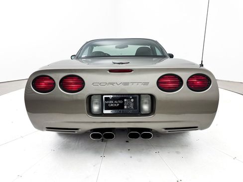 Used 2000 Chevrolet Corvette Coupe w/ Lighting Pkg image 16
