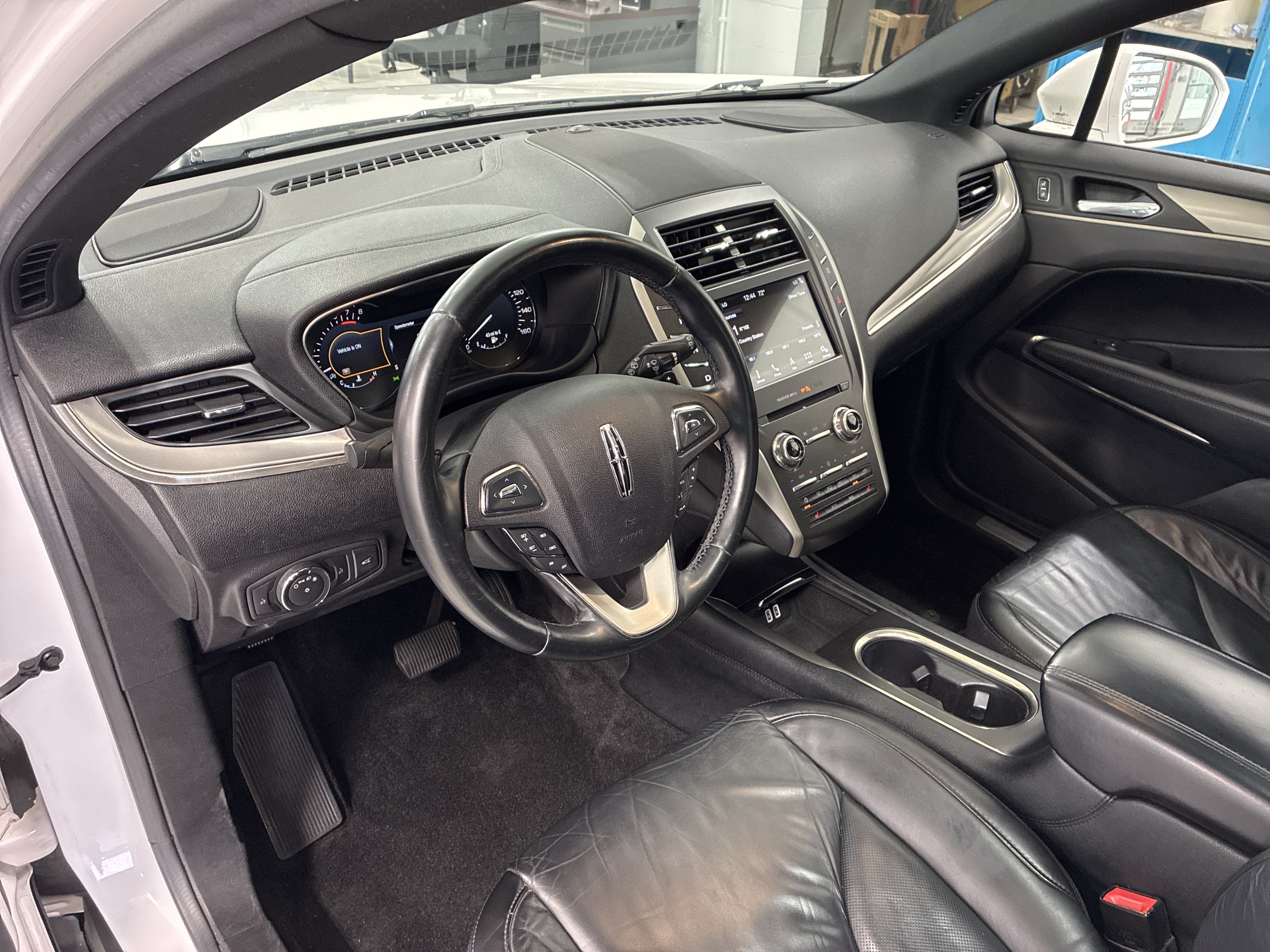 Used 2017 Lincoln MKC Select w/ Select Plus Package FWD image 17