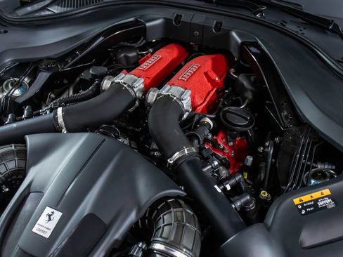 Certified 2024 Ferrari Roma Spider RWD image 58