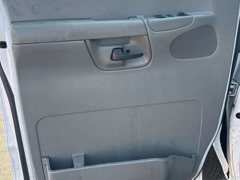 Used 2008 Ford E-250 and Econoline 250 image 13