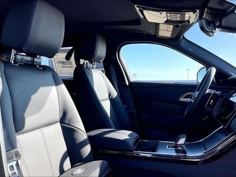 New 2026 Land Rover Range Rover Velar Dynamic SE image 12