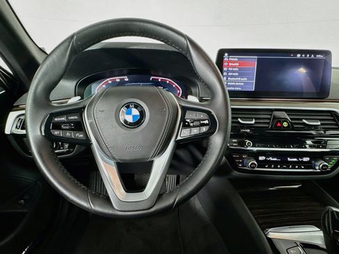 Used 2023 BMW 530i w/ Convenience Package RWD image 10