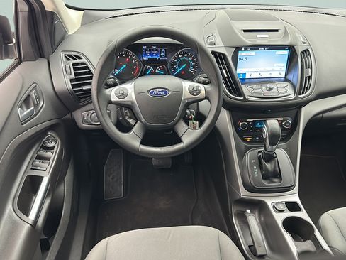 Used 2016 Ford Escape SE w/ Equipment Group 201A FWD image 10