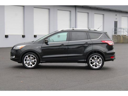 Used 2013 Ford Escape Titanium w/ Parking Technology Pkg image 2