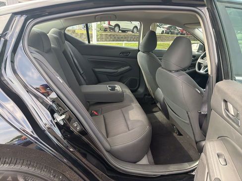 Used 2024 Nissan Altima 2.5 SV image 27