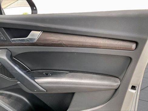 Used 2019 Audi Q5 2.0T Premium Plus w/ Premium Plus Package AWD/4WD image 23