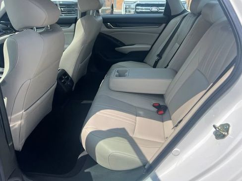 Used 2020 Honda Accord Touring image 24