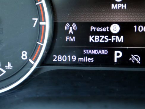 Used 2025 Nissan Rogue SV FWD image 35
