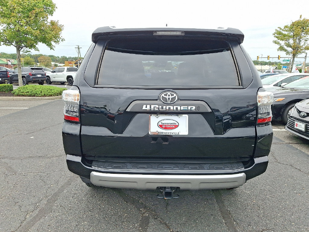Used 2024 Toyota 4Runner TRD Off-Road Premium w/ Off Road Premium Plus Package AWD/4WD image 5
