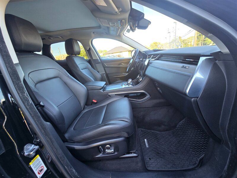 Used 2021 Jaguar F-PACE AWD/4WD image 14