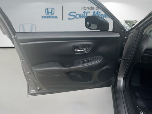 Used 2024 Honda HR-V LX image 19