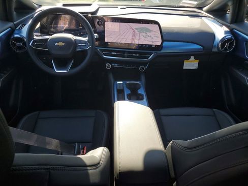 Used 2026 Chevrolet Equinox EV LT image 10