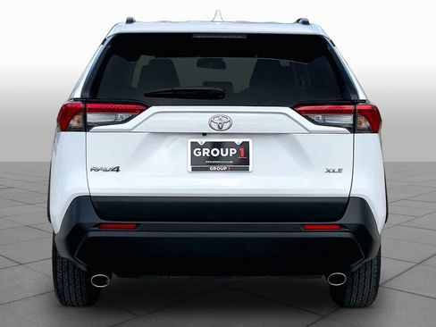 Certified 2025 Toyota RAV4 XLE FWD image 5