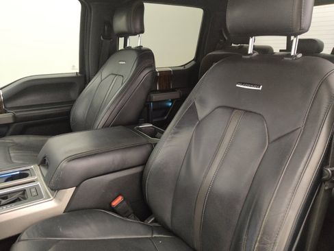 Used 2015 Ford F150 Platinum w/ Equipment Group 701A Luxury AWD/4WD image 17