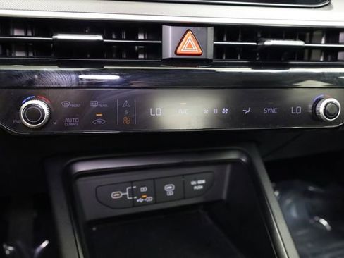 Used 2025 Kia K5 LXS image 18