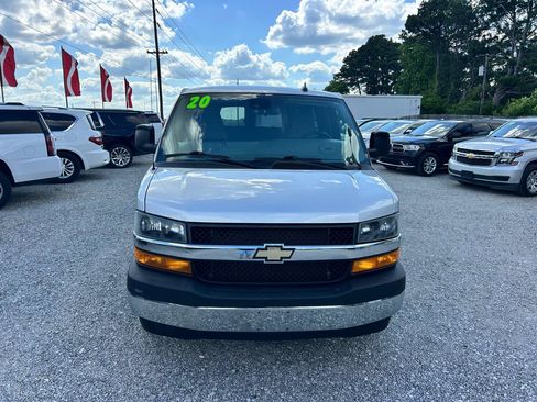 Used 2020 Chevrolet Express 3500 LT w/ LT Preferred Equipment Group RWD image 17