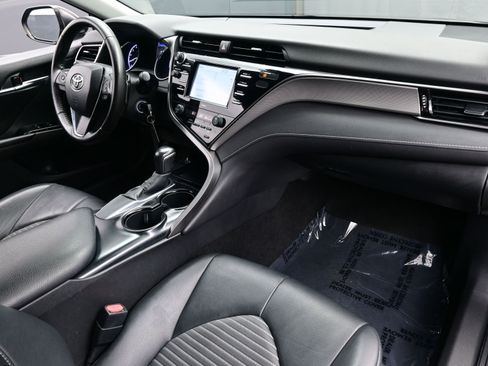 Used 2020 Toyota Camry SE image 15
