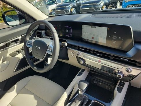 New 2025 Kia Telluride S image 8